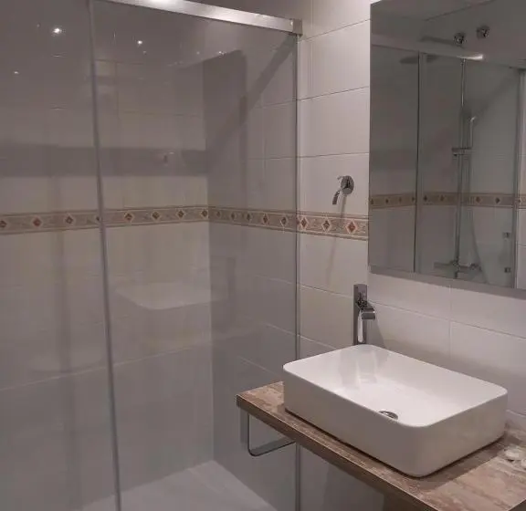 آپارتمان سوپریور 1 خوابه, Aparthotel Montcada