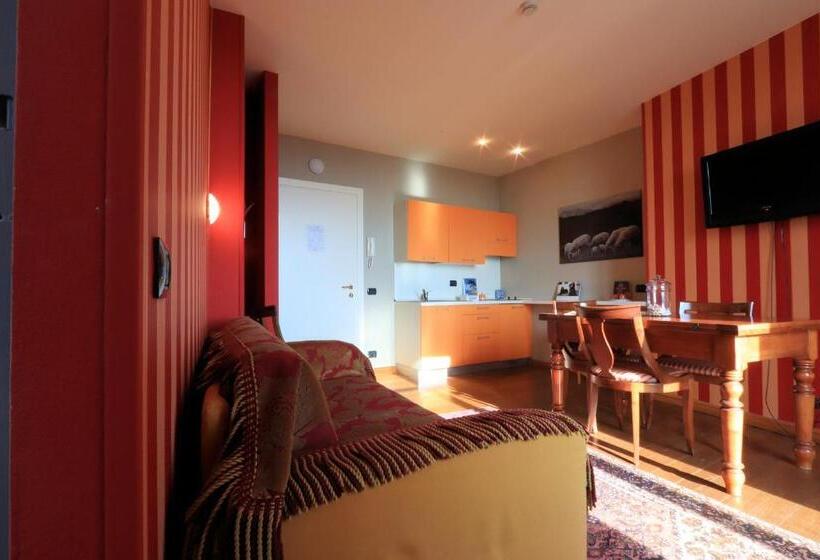 سوییت سوپریور, Felicin  Palazzo Boeri Panoramic Suites