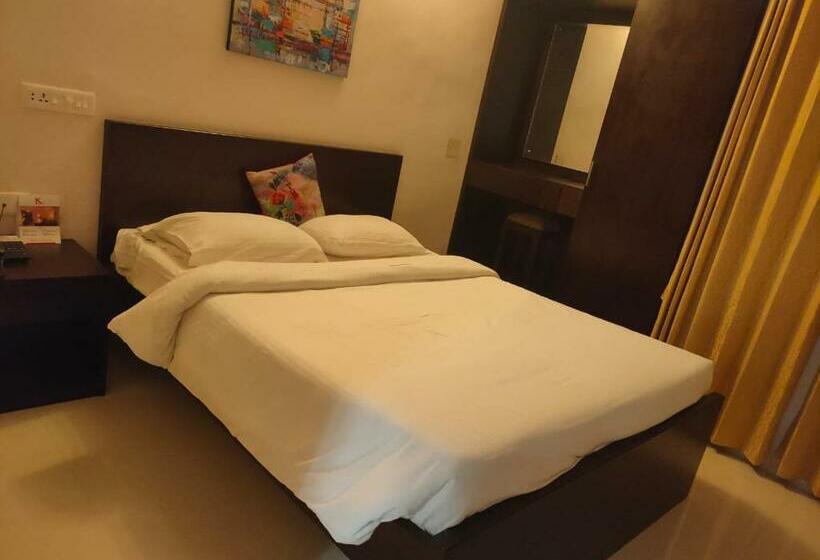 주니어 스위트, Kfour Apartment & Hotels Private Limited