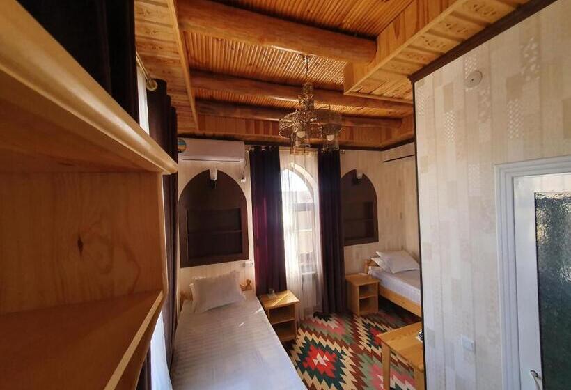 スタンダードルーム, Khiva Siyovush