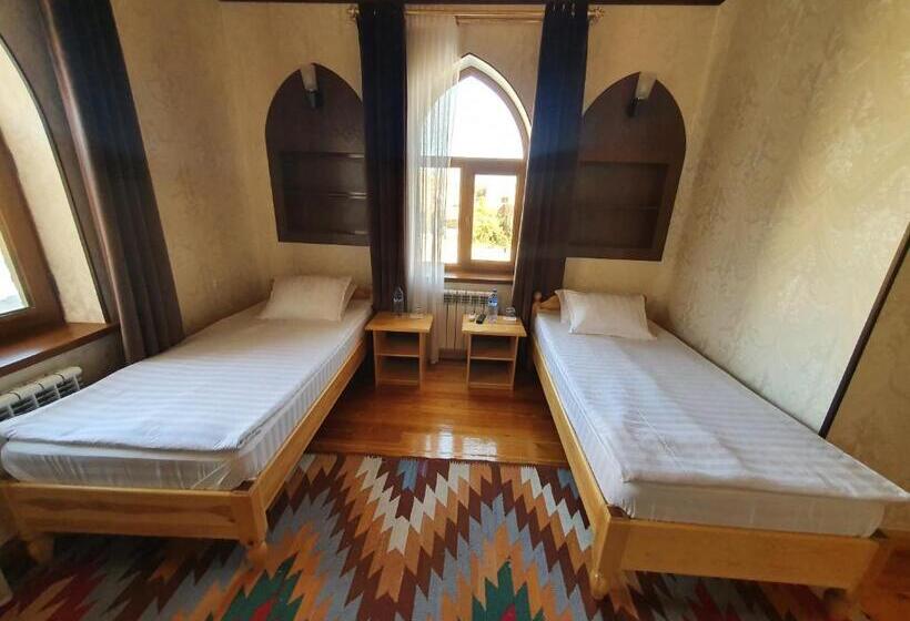 スタンダードルーム, Khiva Siyovush