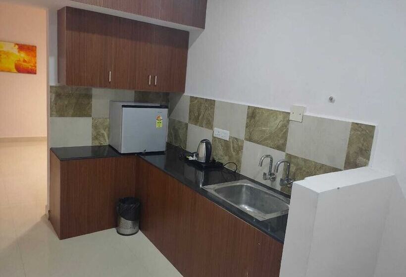 주니어 스위트, Kfour Apartment & Hotels Private Limited