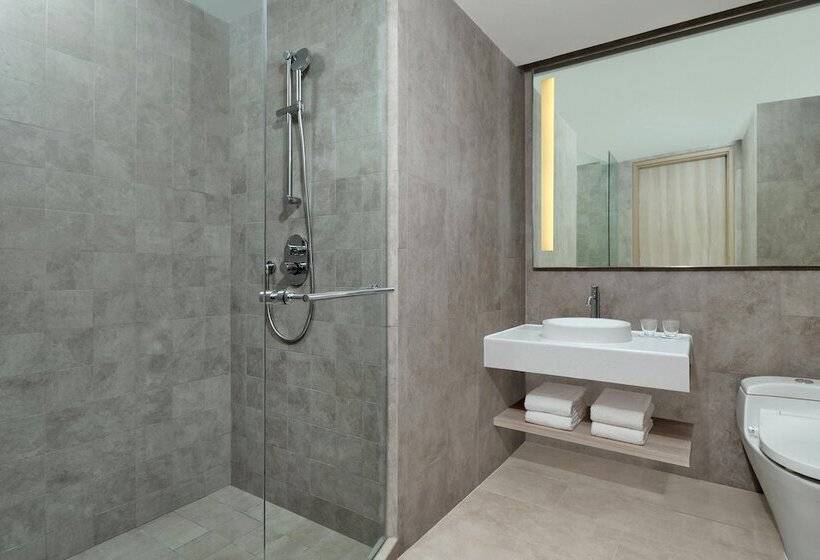 اتاق پرمیوم, Four Points By Sheraton Surabaya, Pakuwon Indah