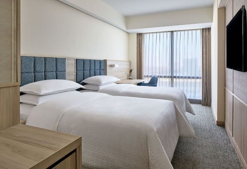 Quarto deluxe, Four Points By Sheraton Surabaya, Pakuwon Indah