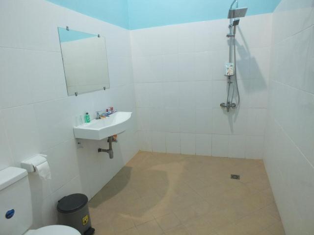 豪华单人间, Global View