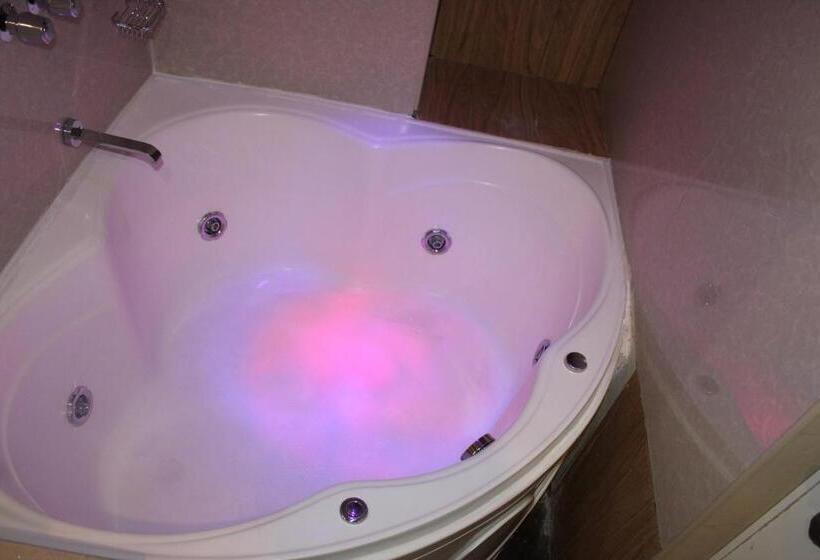 جناح جونيور ديلوكس, Paradis Suite Cusco