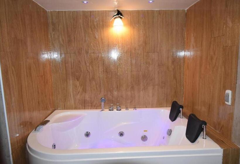 جناح مزود بجاكوزى, Paradis Suite Cusco