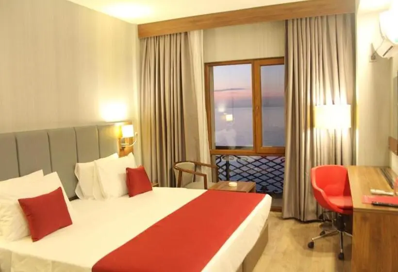 سوییت جونیور, Ramada By Wyndham Van