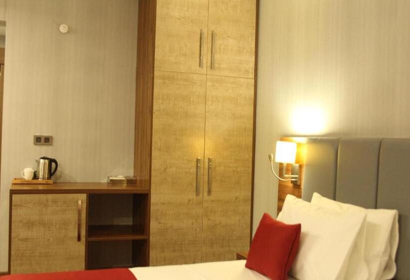 キングサイズベッドのスイートルーム, Ramada By Wyndham Van