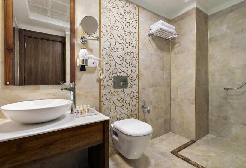 キングサイズベッドのスイートルーム, Ramada By Wyndham Van