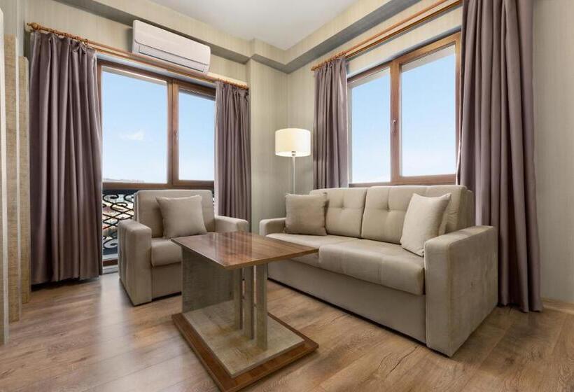 キングサイズベッドのスイートルーム, Ramada By Wyndham Van