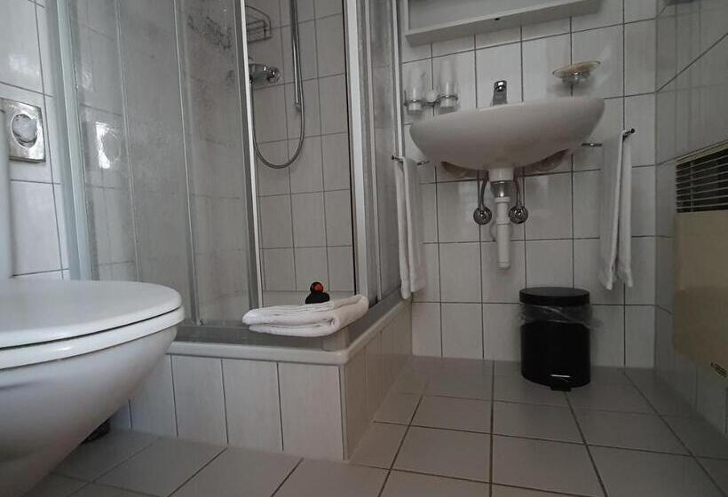 غرفة قياسية مزوَّدة بشُرفة, Rosengärtli