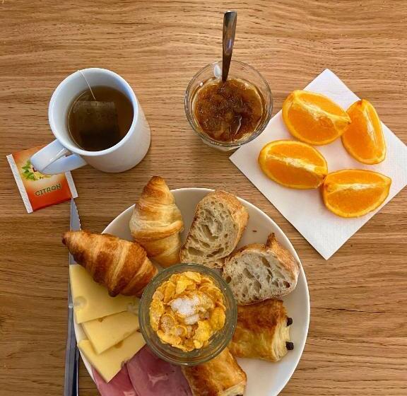 غرفة سوبيريور, The People   Tours