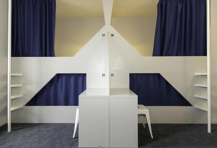 غرفة كلاسيكية رباعية, The People   Tours