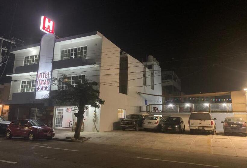 اتاق راحتی سه تخته, Tucán Veracruz