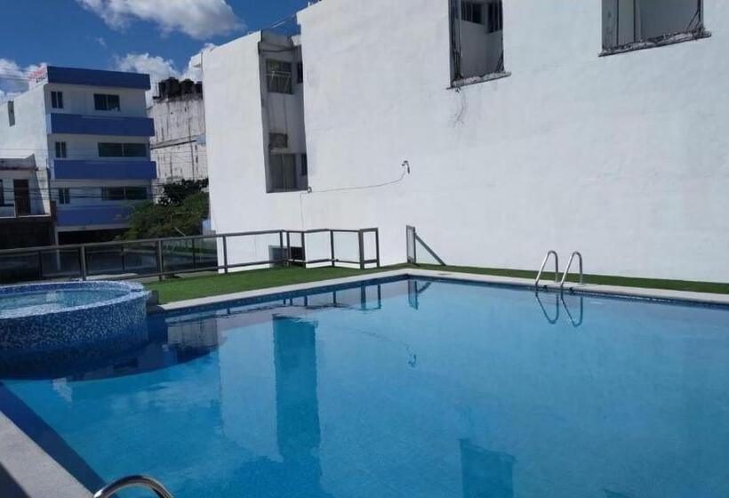 اتاق راحتی سه تخته, Tucán Veracruz