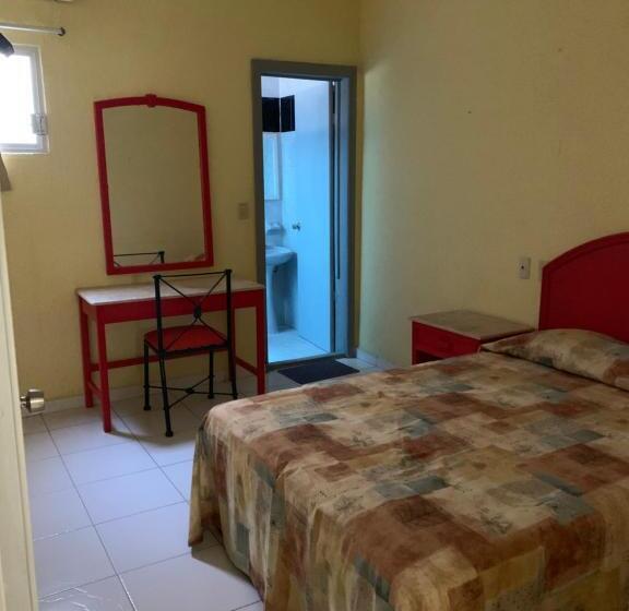 اتاق راحتی سه تخته, Tucán Veracruz