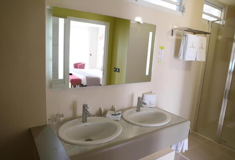 سوییت با چشمانداز دریا, Hôtel Saint Georges