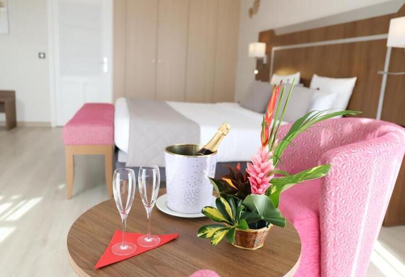 سوییت با چشمانداز دریا, Hôtel Saint Georges