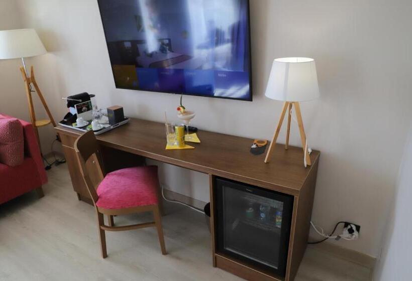 سوییت با چشمانداز دریا, Hôtel Saint Georges