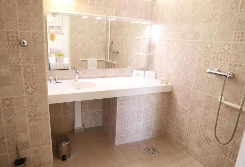 اتاق استاندارد برای معلولان, Hôtel Saint Georges