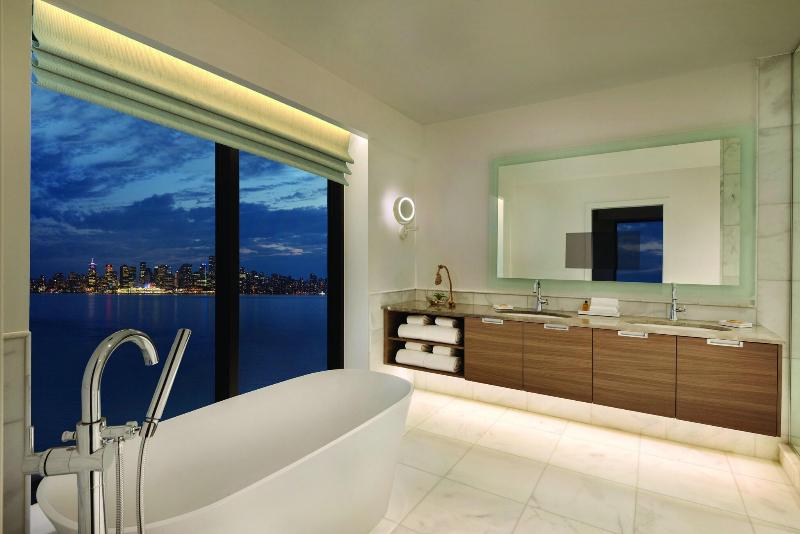 带大床的套房, Seaside Hotel North Vancouver