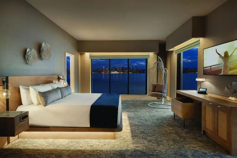 سوئیت با تخت بزرگ, Seaside Hotel North Vancouver