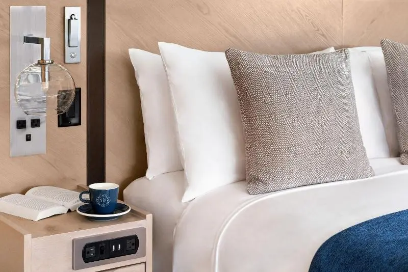 سوئیت با تخت بزرگ, Seaside Hotel North Vancouver