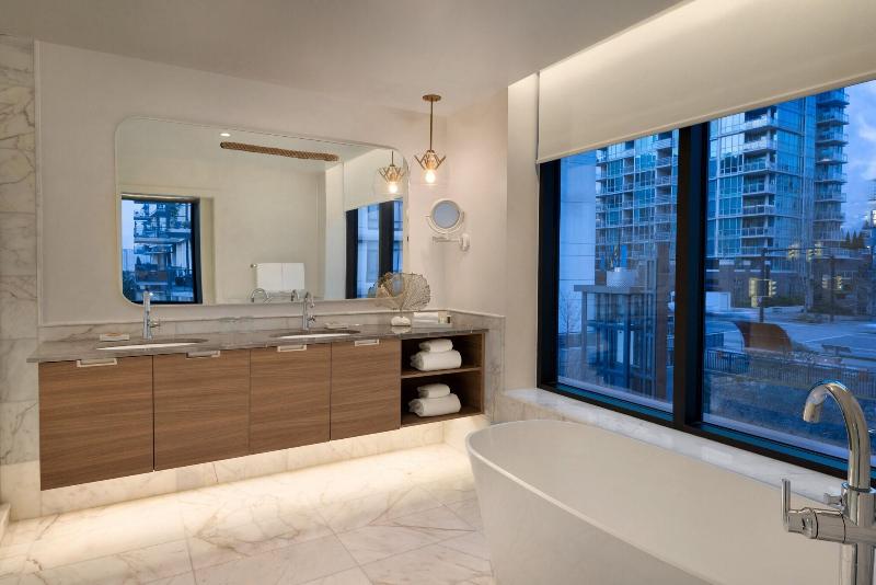 带大床的高级房间, Seaside Hotel North Vancouver