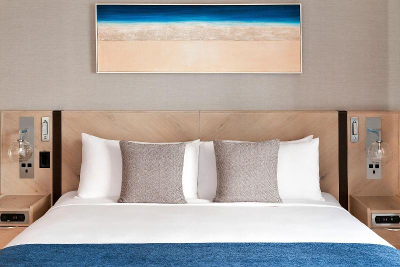 디럭스 룸 킹사이즈 침대, Seaside Hotel North Vancouver
