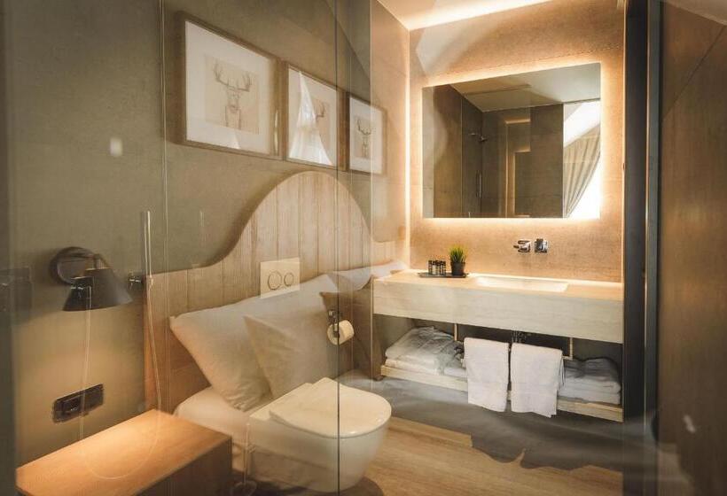 Deluxe room with river view, Boutique Hotel Sunrose 7 Gourmet & Spa