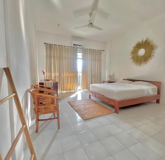 Номер Стандарт с Балконом, Pondok Kedongdong