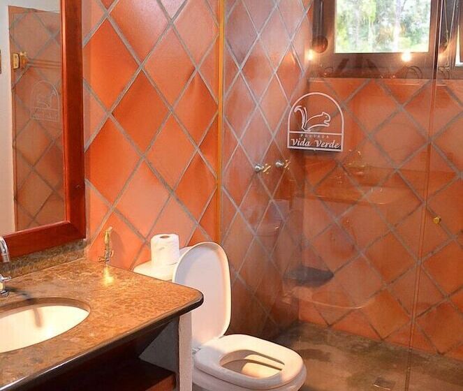 带按摩浴盆的套房, Pousada Vida Verde