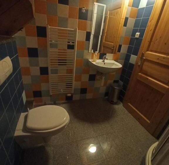 חדר סטנדרט לשלושה, Penzion Avalanche