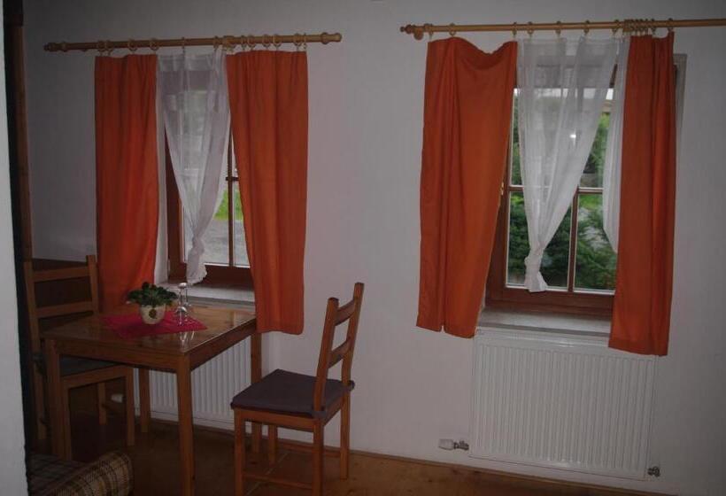 חדר סטנדרט לשלושה, Penzion Avalanche