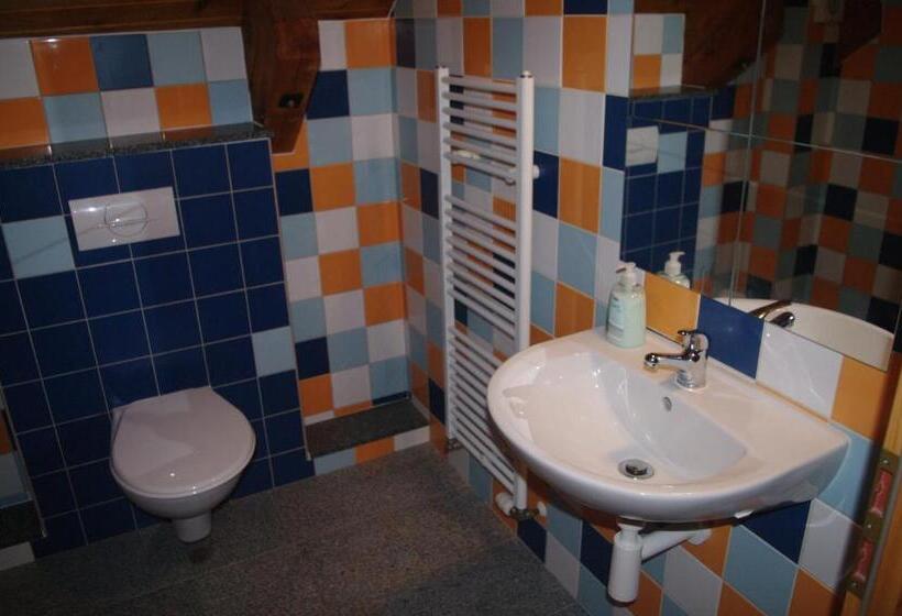 חדר סטנדרט לשלושה, Penzion Avalanche