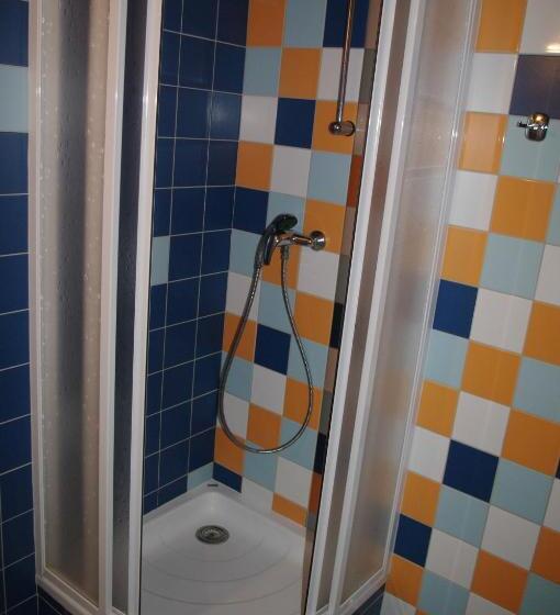 חדר סטנדרט לשלושה, Penzion Avalanche