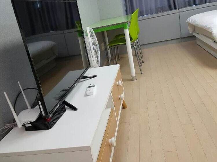 패밀리 룸, Sky Guestel