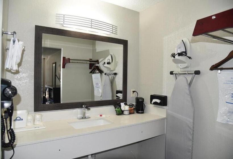 غرفة قياسية سرير كينج, Days Inn By Wyndham Goose Creek