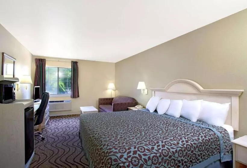 キングサイズベッドのスタンダードルーム, Days Inn By Wyndham Kerrville