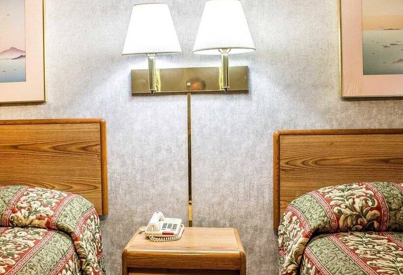 스탠다드 룸 더블 침대 2개, Rodeway Inn Moosic  Scranton