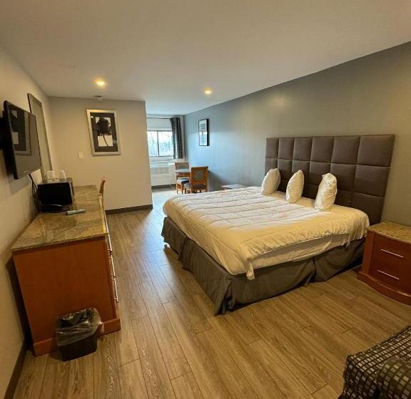 스탠다드 룸 킹사이즈 침대, Rodeway Inn Moosic  Scranton