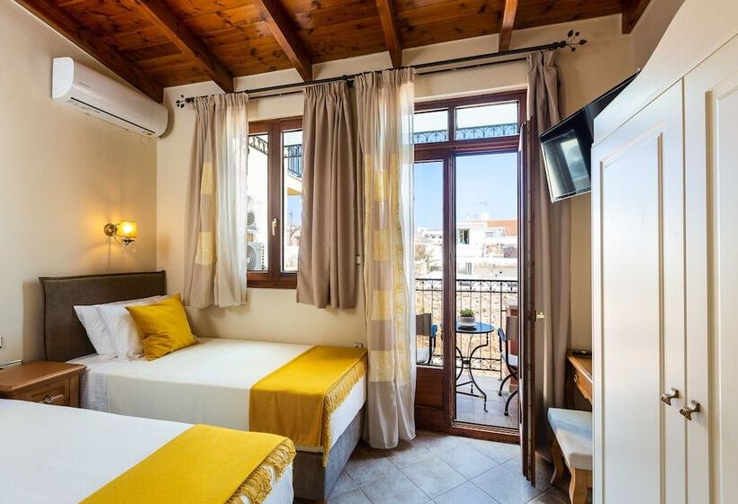 Suite cu Vedere la Piscină, Phaedra Suites