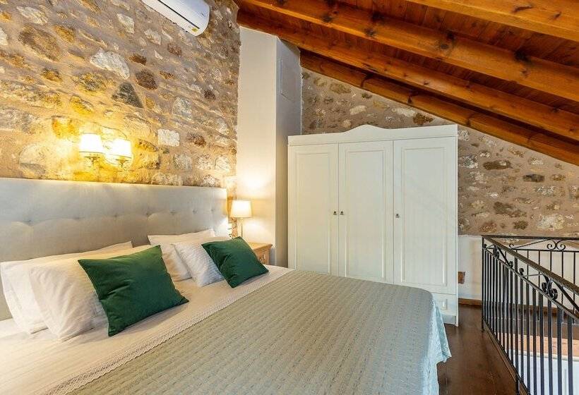 غرفة دوبلكس, Phaedra Suites