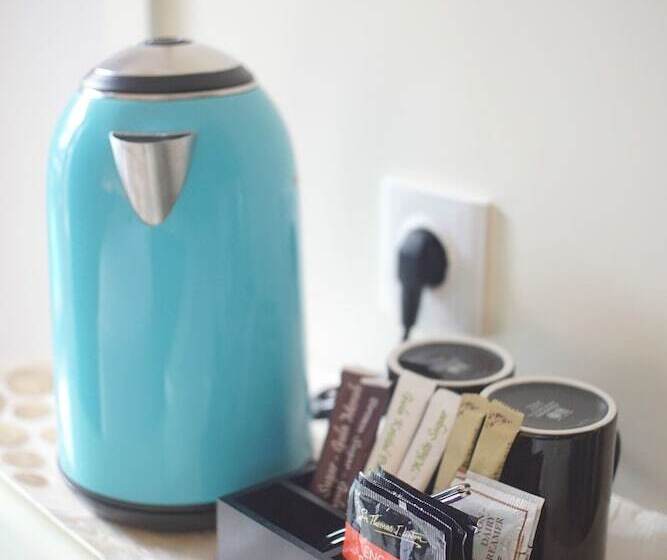 غرفة ديلوكس مطلة على حمام السباحة, Fairfield By Marriott Bali Kuta Sunset Road