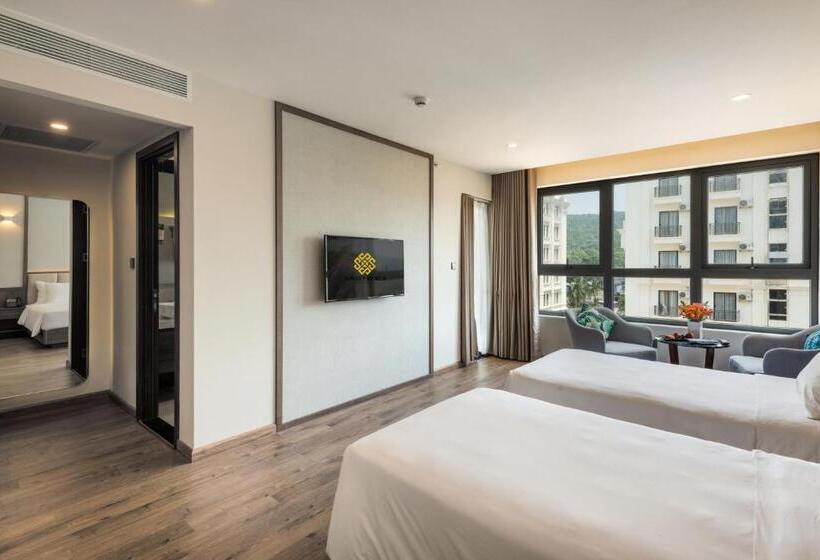 اتاق لوکس با تخت بزرگ, Sunset Beach Resort And Spa