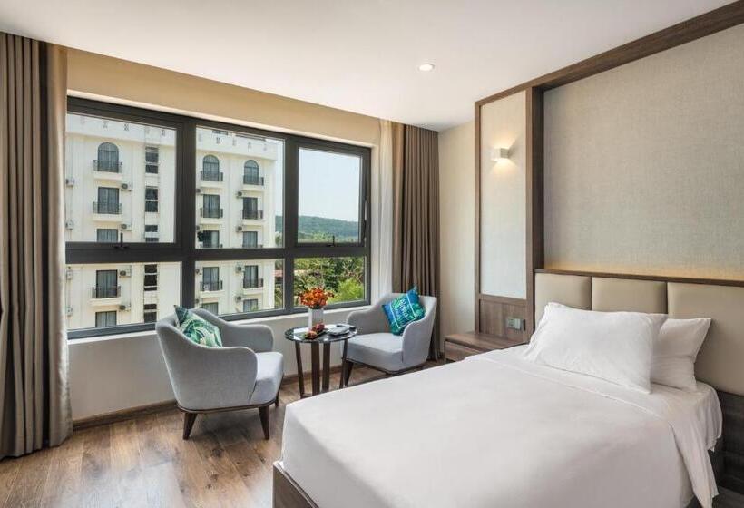 اتاق لوکس با تخت بزرگ, Sunset Beach Resort And Spa