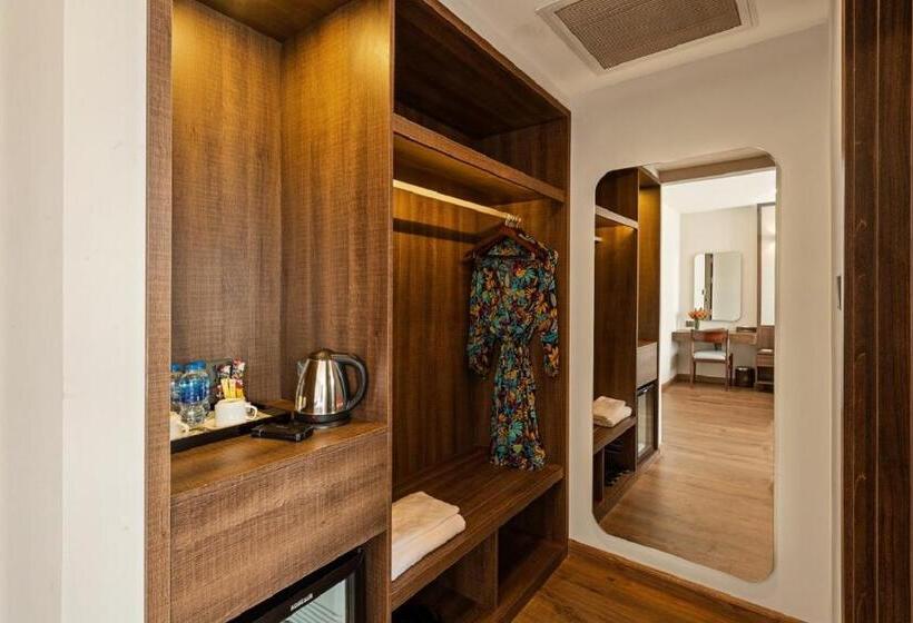 اتاق خانوادگی با چشمانداز کوه, Sunset Beach Resort And Spa