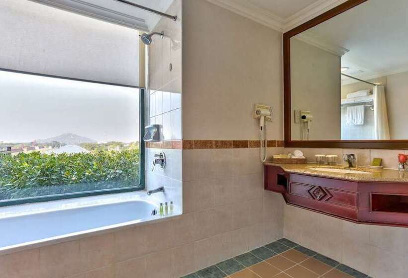 스위트, Hilton Sedona Resort At Bell Rock