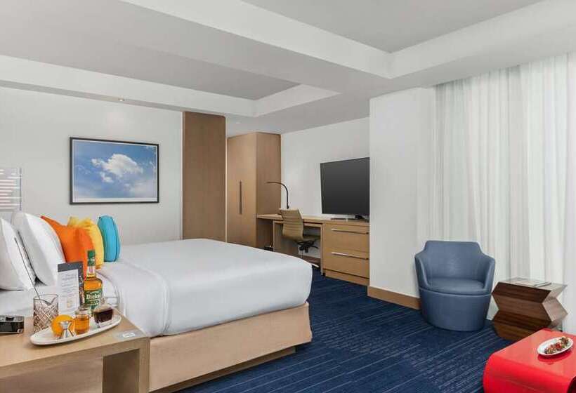 带大床的套房, Hilton Sedona Resort At Bell Rock